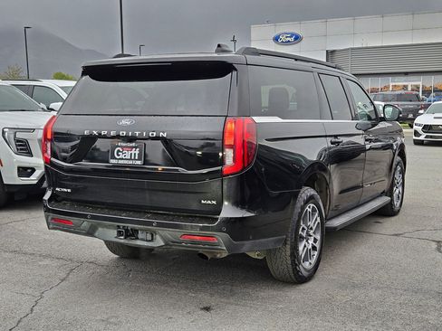 Used 2025 Ford Expedition Max Active AWD/4WD image 3