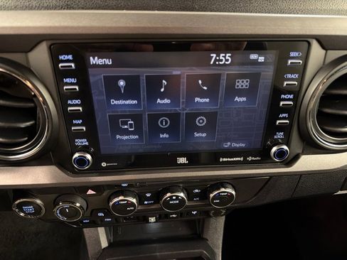 Used 2022 Toyota Tacoma TRD Off-Road w/ TRD Premium Off Road Package AWD/4WD image 11