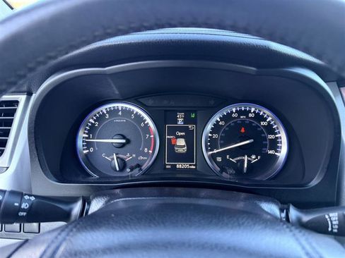 Used 2014 Toyota Highlander Limited w/ Driver Technology Package image 37
