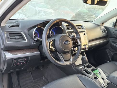 Used 2018 Subaru Outback 2.5i Limited AWD/4WD image 10