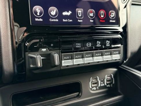 Used 2020 RAM 2500 Laramie image 36