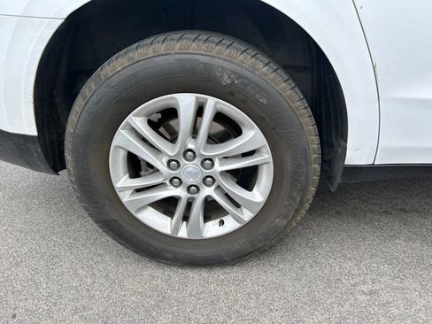 Used 2019 Buick Enclave Essence FWD image 12