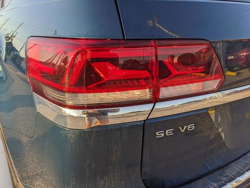 Certified 2023 Volkswagen Atlas SE w/ Panoramic Sunroof Package FWD image 8