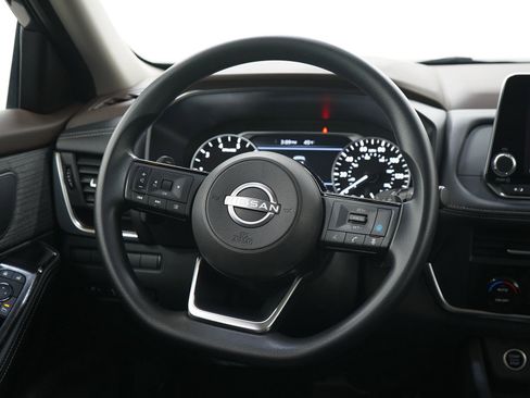 Used 2023 Nissan Rogue SV AWD/4WD image 17