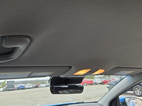 Used 2022 Hyundai Kona SE image 8