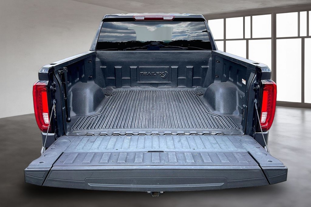 Used 2025 GMC Sierra 1500 SLT RWD image 7