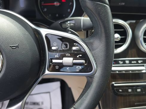 Used 2022 Mercedes-Benz GLC 300 image 17