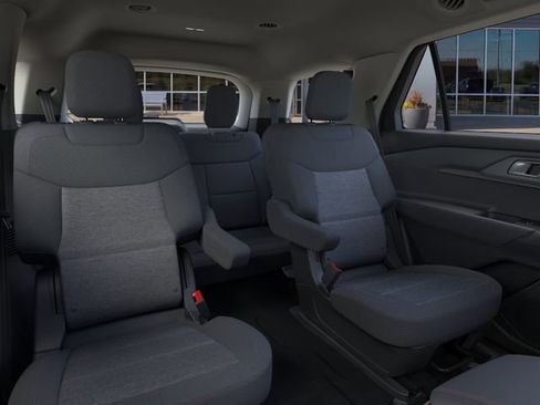 New 2026 Ford Explorer Active RWD image 11