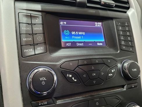 Used 2015 Ford Fusion SE image 29