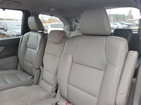 Used 2016 Honda Odyssey SE image 12