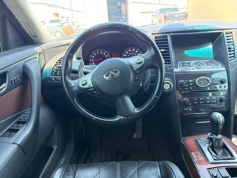 Used 2009 INFINITI FX35 AWD w/ Technology Pkg image 12