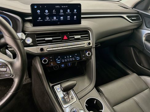 Used 2025 Genesis G70 2.5T AWD/4WD image 26