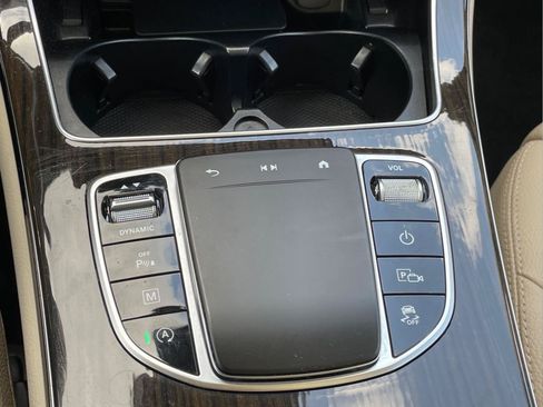 Used 2022 Mercedes-Benz GLC 300 image 31