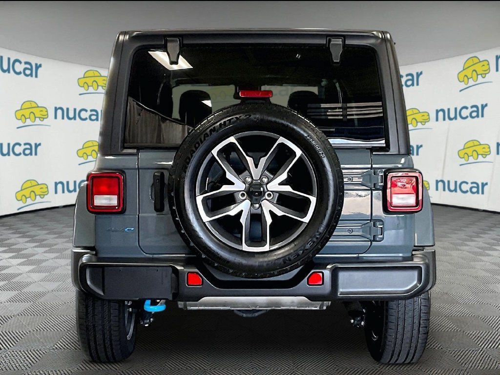 Used 2024 Jeep Wrangler Unlimited w/ Convenience Group AWD/4WD image 5