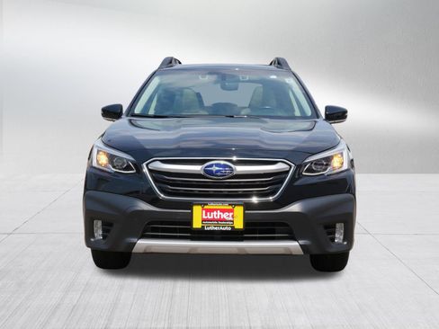 Used 2022 Subaru Outback Limited AWD/4WD image 2