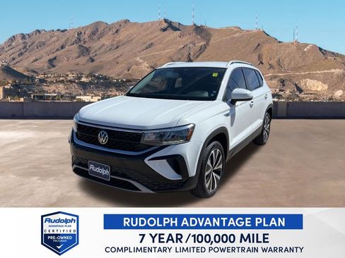 Used 2024 Volkswagen Taos SE w/ MDO Package FWD image 1