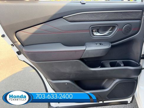 New 2026 Honda Pilot Black Edition image 27
