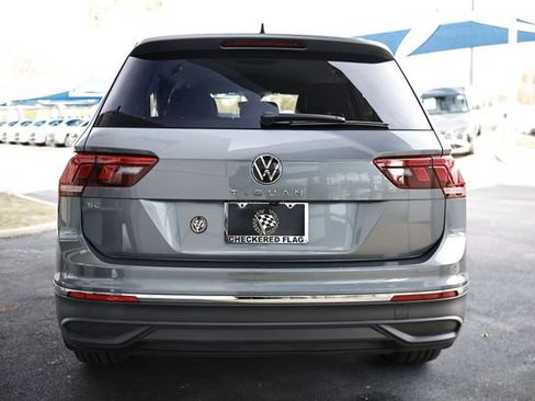 Used 2022 Volkswagen Tiguan SE image 9