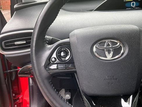 Used 2021 Toyota Prius Prime LE FWD image 10
