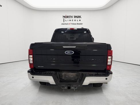 Used 2021 Ford F250 Lariat w/ FX4 Off-Road Package AWD/4WD image 4