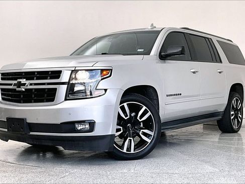 Used 2018 Chevrolet Suburban Premier image 15
