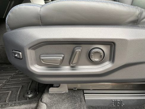 Used 2024 Toyota Sequoia Platinum AWD/4WD image 11