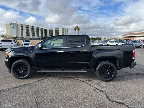 Used 2018 GMC Canyon Denali image 4