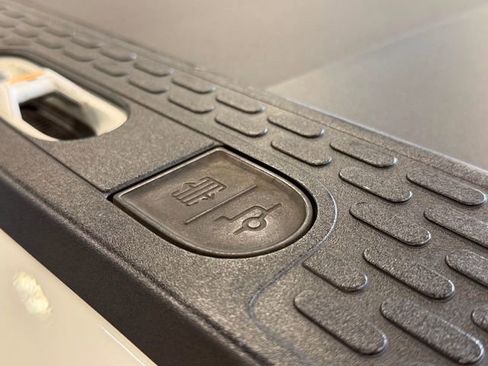 Used 2022 Rivian R1T Launch Edition AWD/4WD image 46