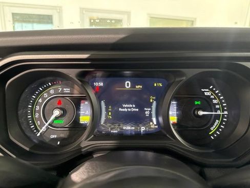 Used 2024 Jeep Wrangler Unlimited Rubicon 4xe AWD/4WD image 23