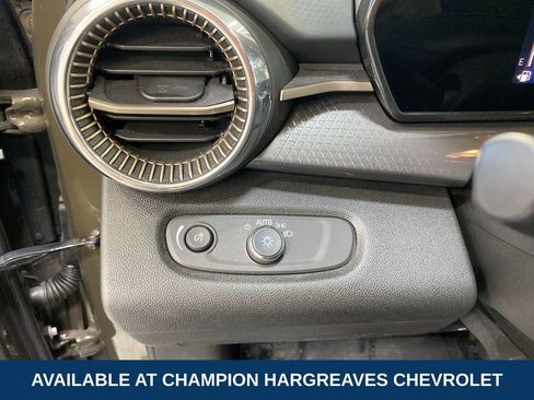 Certified 2024 Chevrolet Trax ACTIV FWD image 23