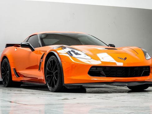 Used 2019 Chevrolet Corvette Grand Sport w/ Grand Sport Heritage Package image 4