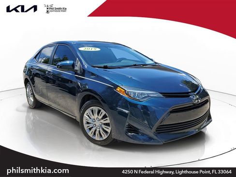Used 2019 Toyota Corolla LE FWD image 1
