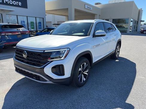 New 2026 Volkswagen Atlas Cross Sport SE FWD image 3
