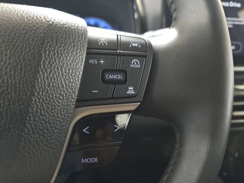 Used 2025 Toyota Camry XLE image 21