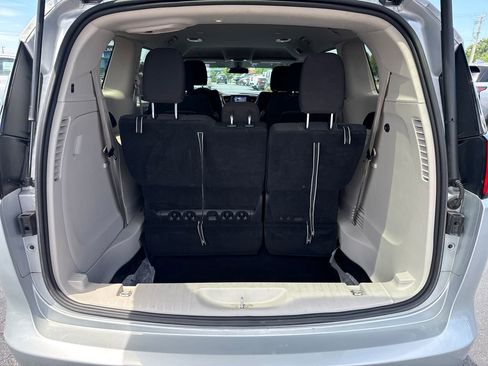 Used 2022 Chrysler Voyager LX FWD image 26