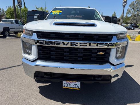 Used 2023 Chevrolet Silverado 2500 LT AWD/4WD image 3