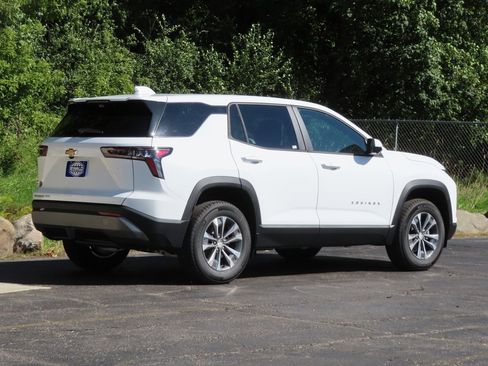 New 2026 Chevrolet Equinox LT w/ Convenience Package II image 3