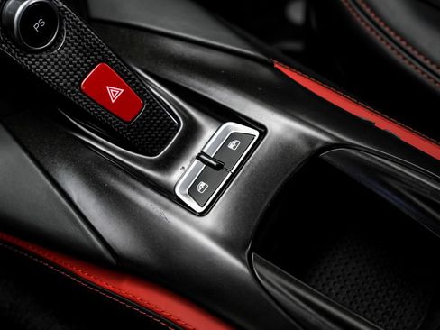 Used 2019 Ferrari 812 Superfast RWD image 29