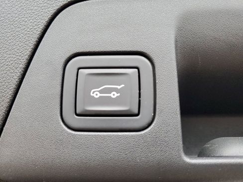 Used 2023 Buick Envision Essence w/ Sport Touring Package image 33