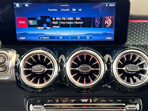 Certified 2025 Mercedes-Benz GLB 250 image 15