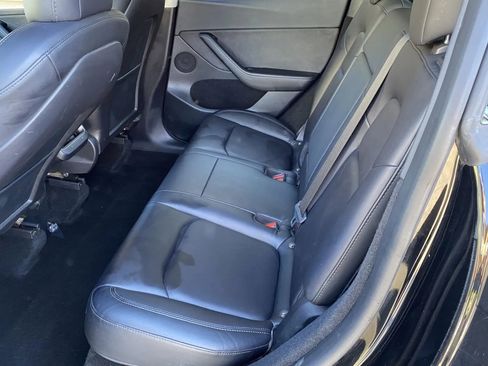 Used 2023 Tesla Model Y Long Range image 9