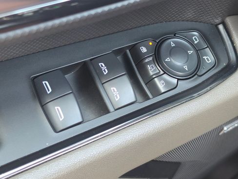 Used 2024 Chevrolet Silverado 2500 ZR2 w/ Technology Package image 17