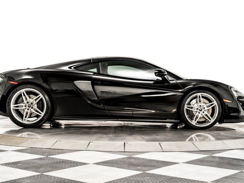 Used 2017 McLaren 570S image 33