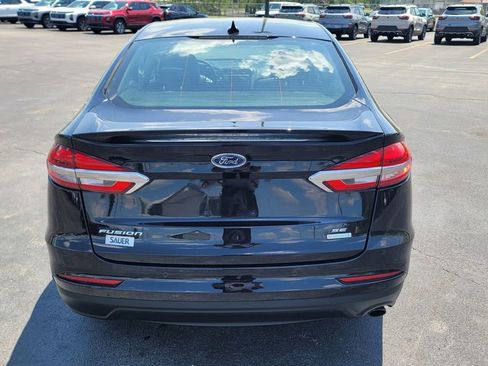 Used 2020 Ford Fusion SE w/ Equipment Group 151A FWD image 10