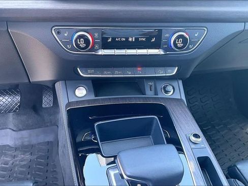 Used 2023 Audi Q5 2.0T Prestige w/ Prestige Package AWD/4WD image 26