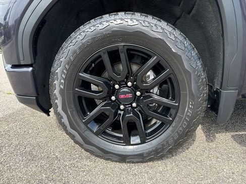 Used 2022 GMC Sierra 1500 Elevation w/ Elevation Premium Package AWD/4WD image 10