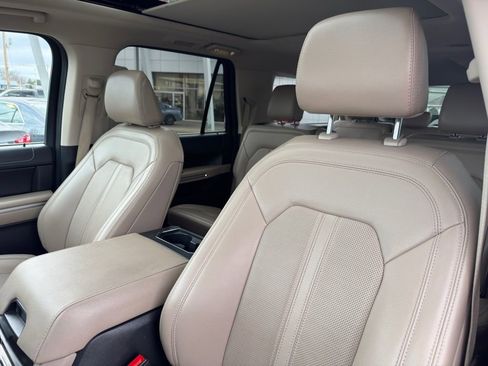 Used 2024 Ford Expedition Max Limited image 12