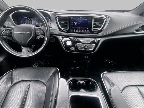 Used 2018 Chrysler Pacifica Limited w/ S Appearance Package FWD image 15