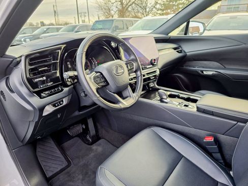 Used 2024 Lexus RX 350 Premium image 5