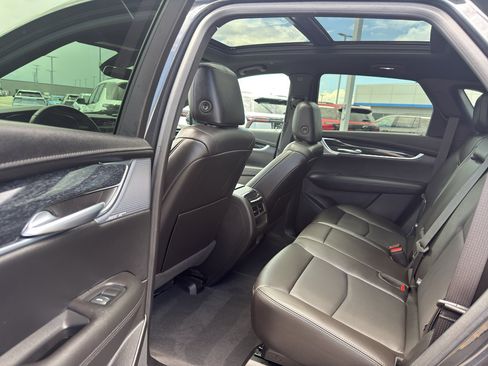 Used 2023 Cadillac XT5 Premium Luxury AWD/4WD image 32
